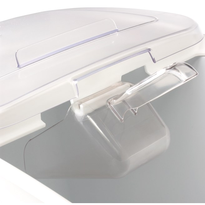 The Rubbermaid Commercial Bouncer® Ice Scoop is a scoop designed for use in the industrial, medical, and commercial industries.