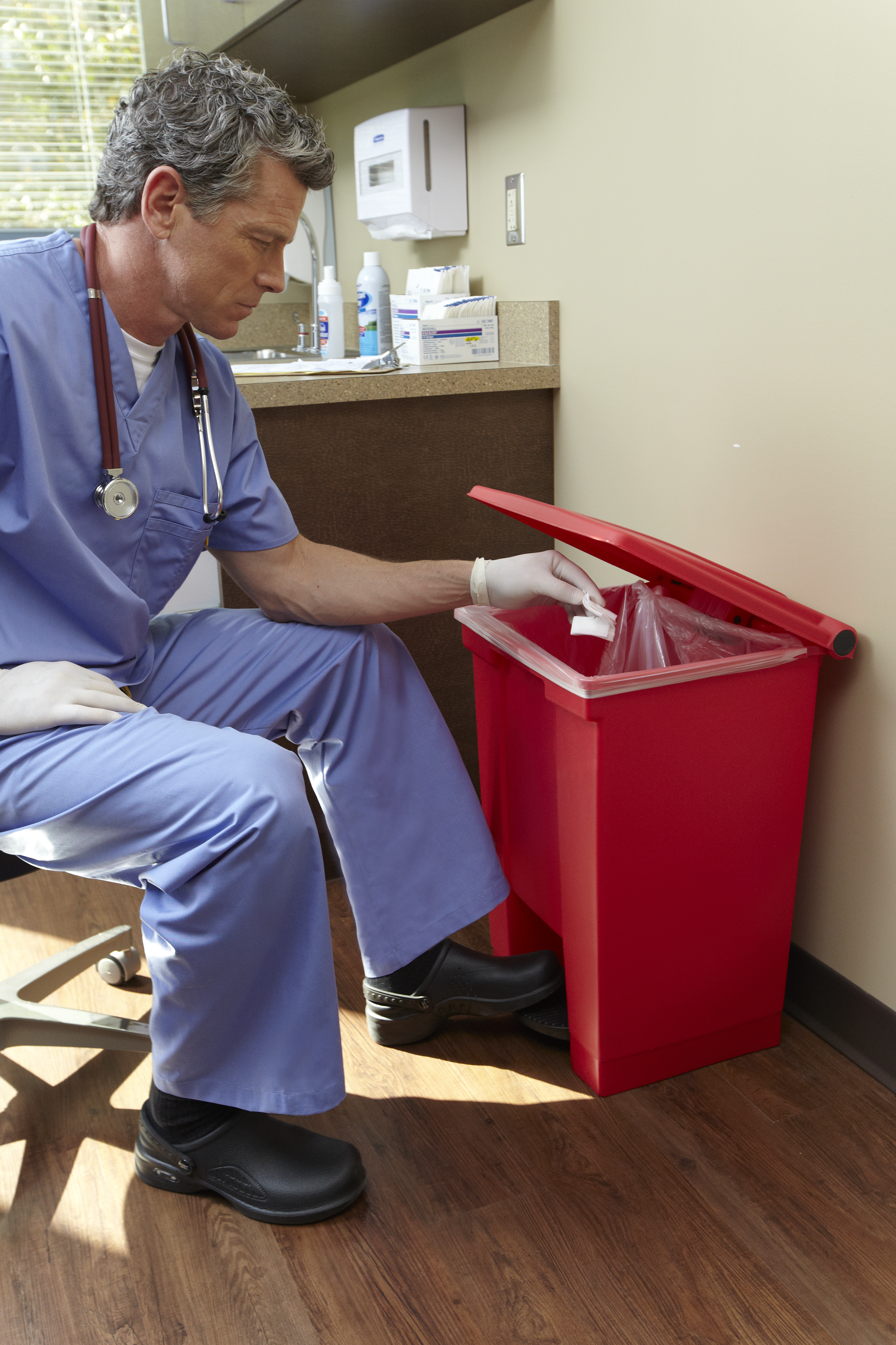 The Rubbermaid Commercial Step-On Container provides sanitary waste management.