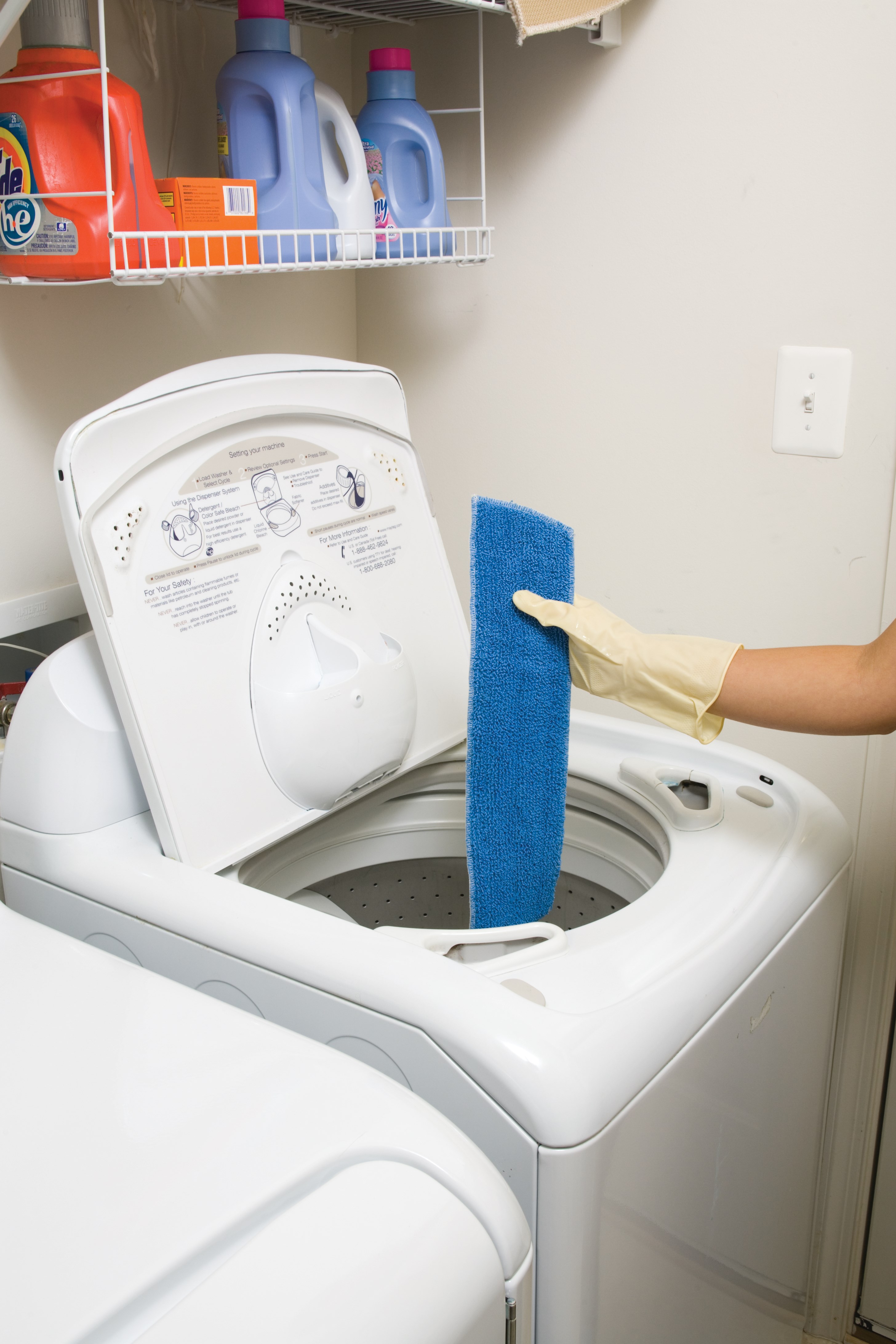 ライト・コマーシャル・マイクロファイバー・ウェット・パッドは、従来の糸モップよりも人間工学的かつ効果的に素早く床を掃除し、より清潔で健康的な施設を実現します。