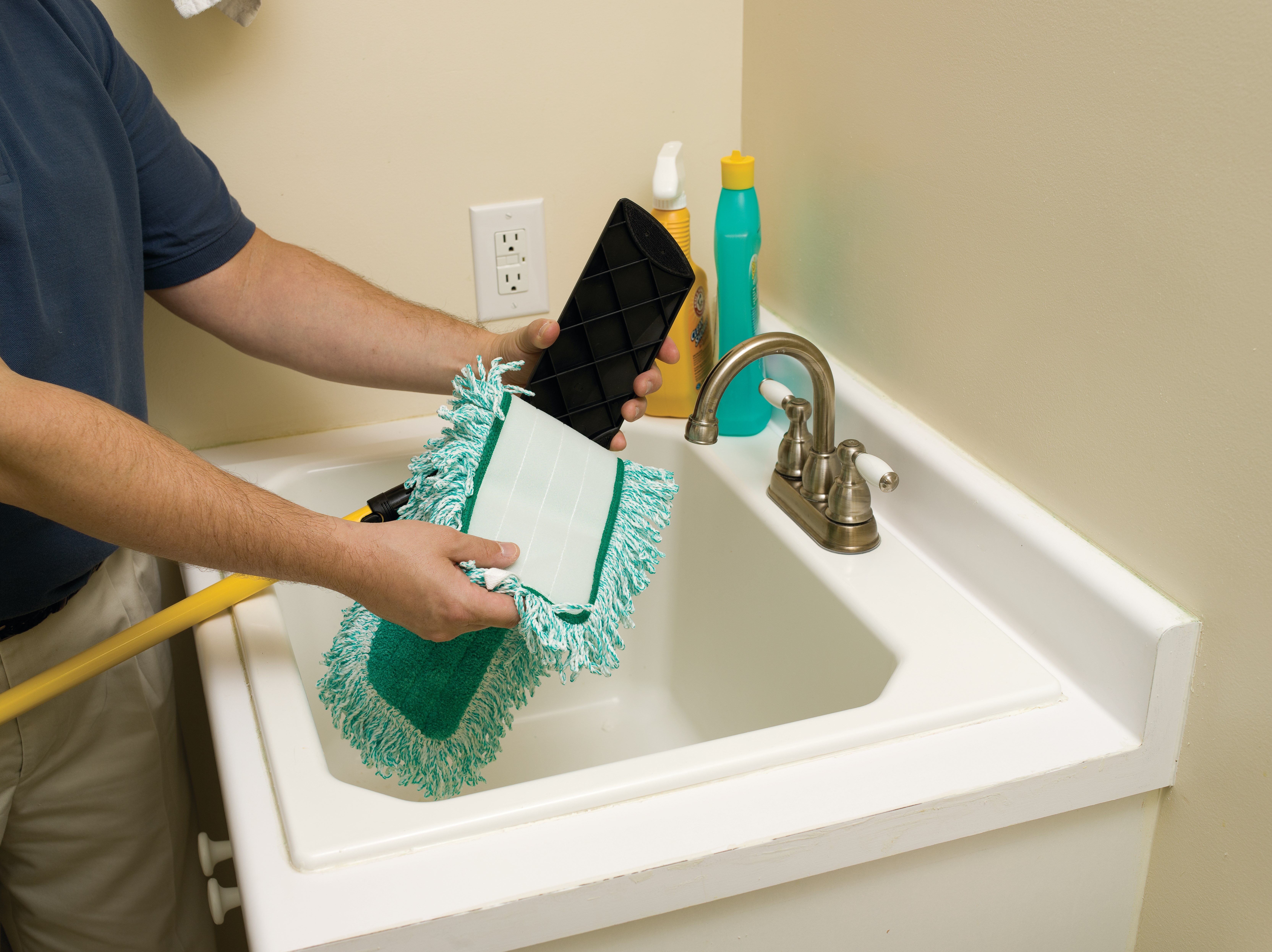 Light Commercial Microfiber Dust Pad with fringe have greater surface area for increased dust, dirt and debris removal for cleaner and healthier facilities.