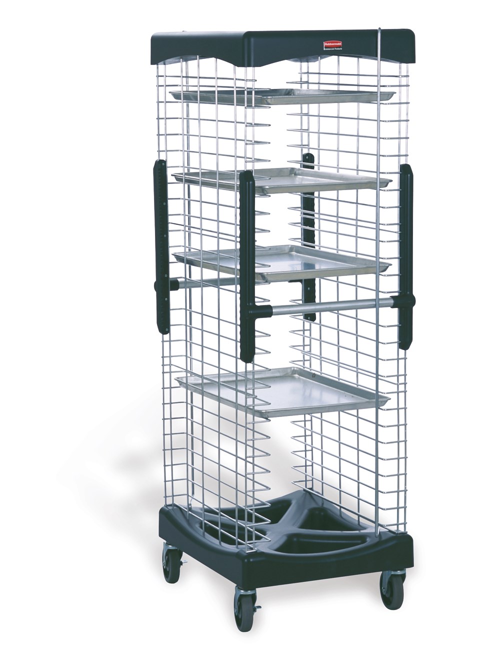 Safely transport food from oven to freezer.