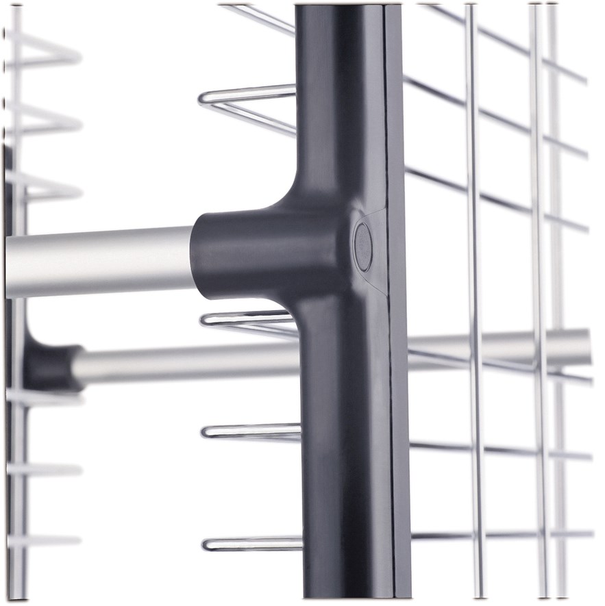 Safely transport food from oven to freezer.