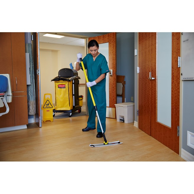 HYGEN™ Quick-Connect handles and poles make cleaning more efficient in every area of the facility by reaching the highest spaces with ease. The unique connection mechanism allows for easy, time-saving tool exchange.