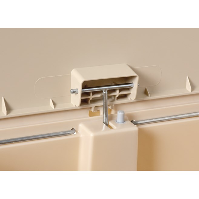 The Rubbermaid Commercial Streamline®  Step-On Container features a slim profile and small footprint to fit in tightest spaces. Streamline®  Step-On containers are constructed with premium-quality materials and meet the needs of any environment with efficiency, safety, and durability.