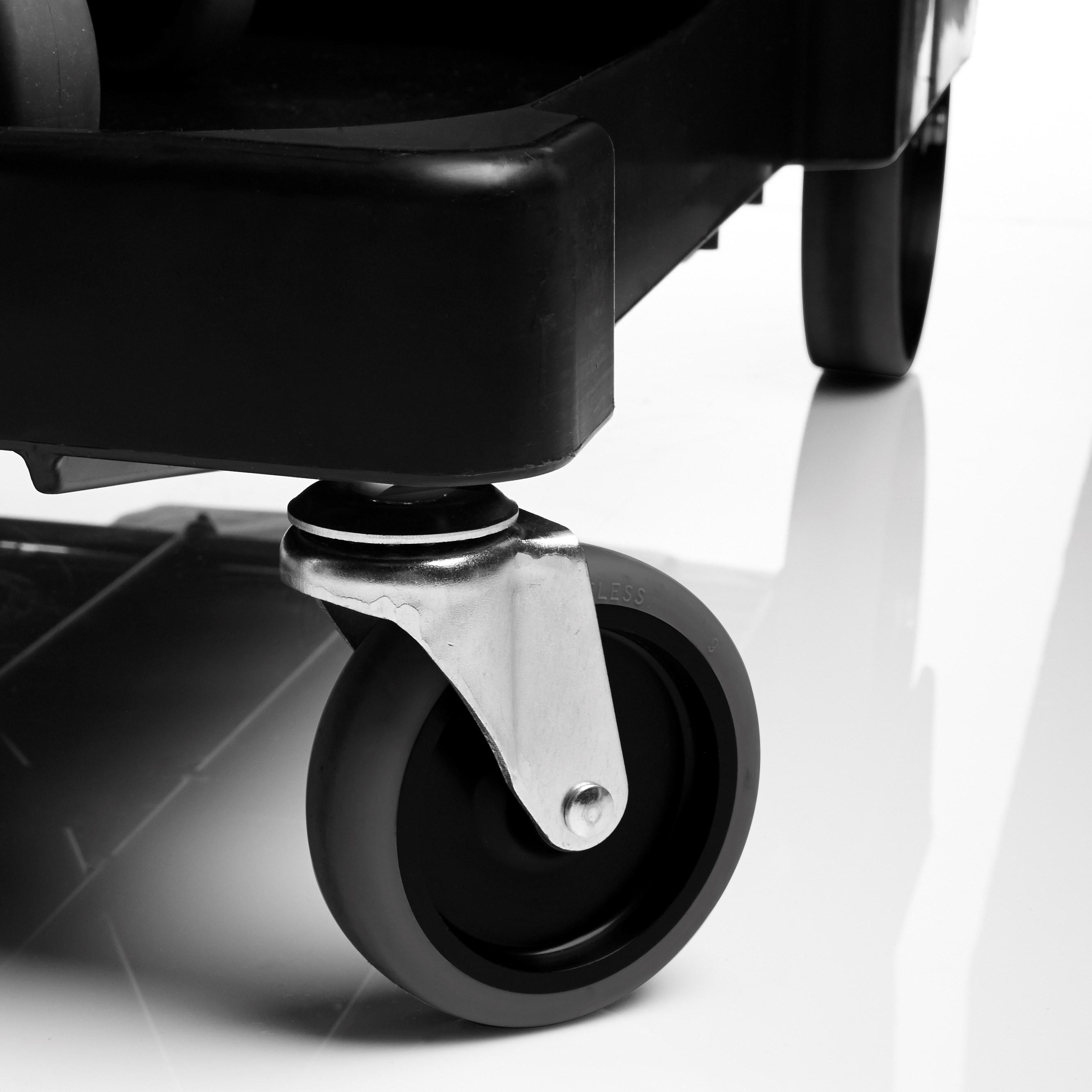 The Traditional Janitorial Cleaning Cart with zippered vinyl bag collects waste and transports tools for efficient cleaning.