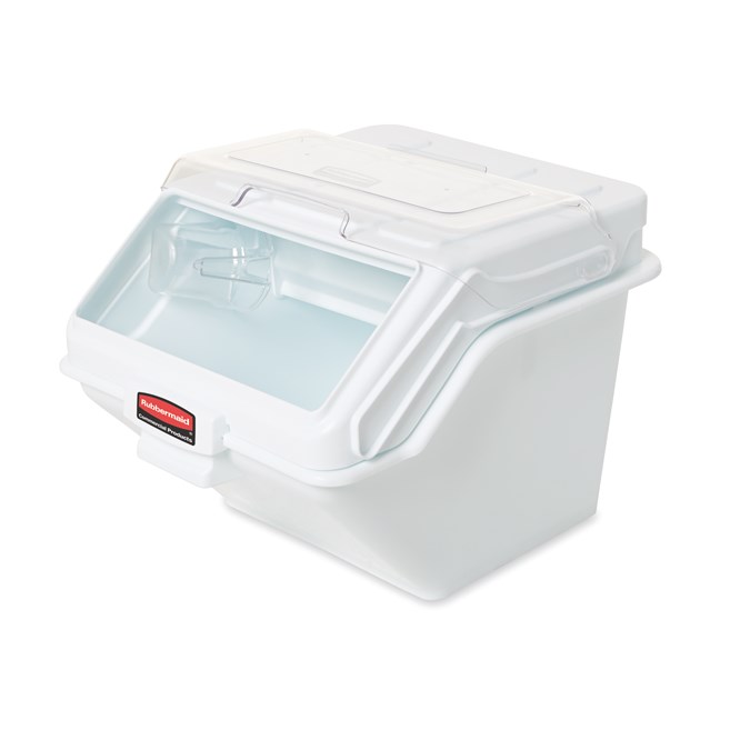 The Rubbermaid Commercial Shelf Ingredient Bin with Scoop offers quick one-handed access while stacked and an integrated measuring tool that increases preparation efficiency, space optimization, and promotes food safety compliance.