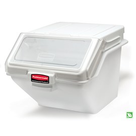 The Rubbermaid Commercial Shelf Ingredient Bin with Scoop offers quick one-handed access while stacked and an integrated measuring tool that increases preparation efficiency, space optimization, and promotes food safety compliance.
