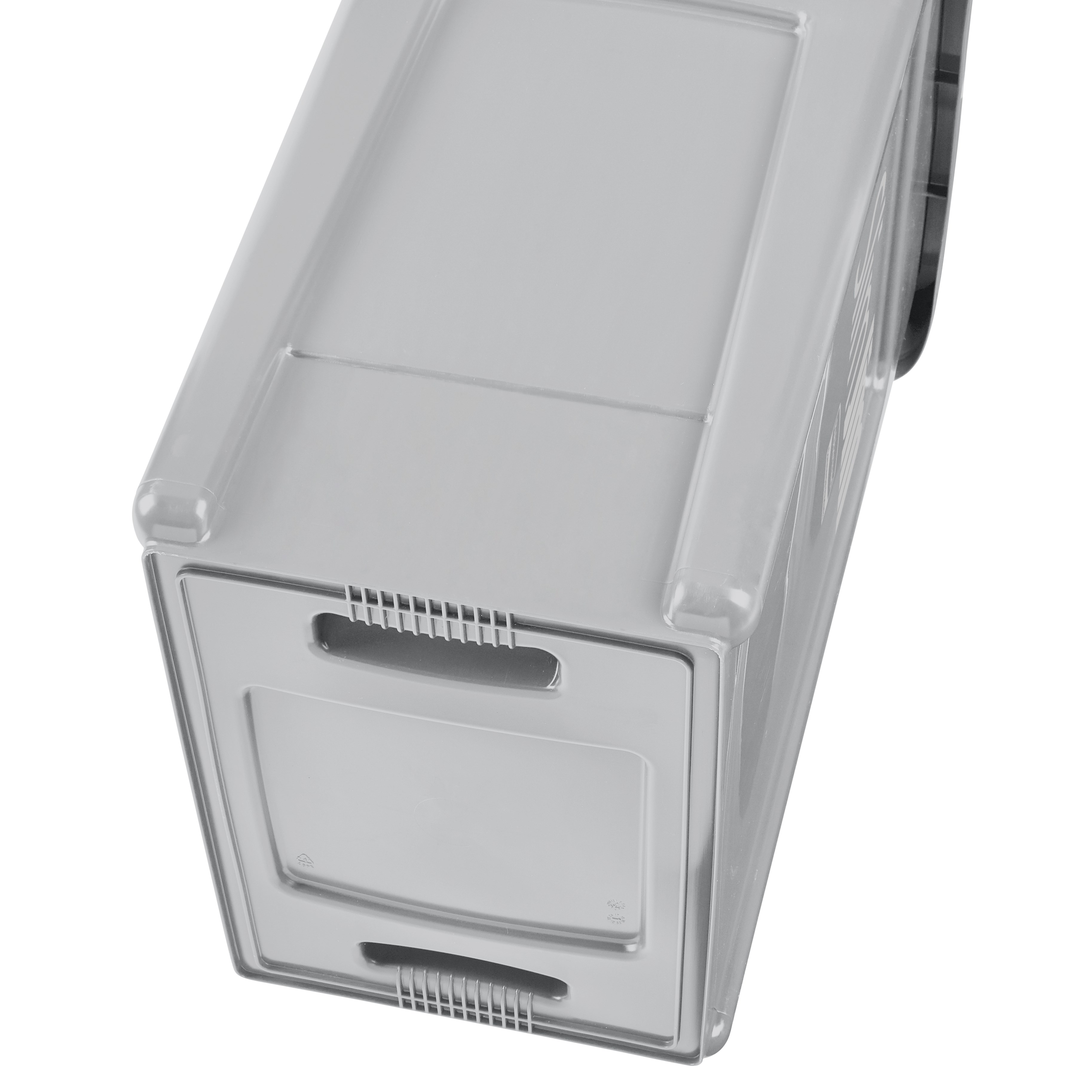 The Rubbermaid Commercial Slim Jim® Under-Counter containers are a purpose-built solution for space efficient waste disposal under the counter.