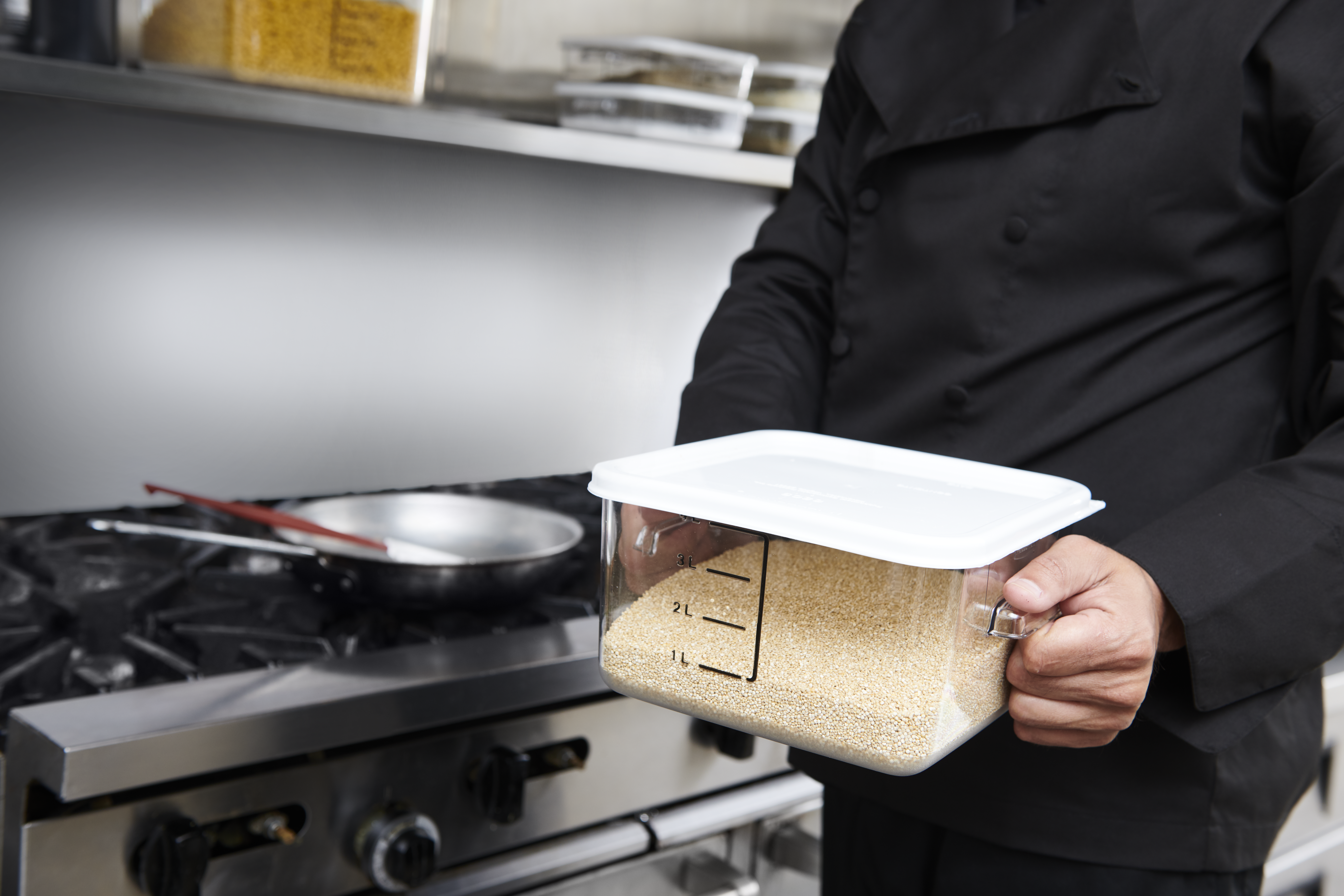 The Rubbermaid Commercial seven Colours of storage and prep tools help to reduce cross-contamination in your kitchen