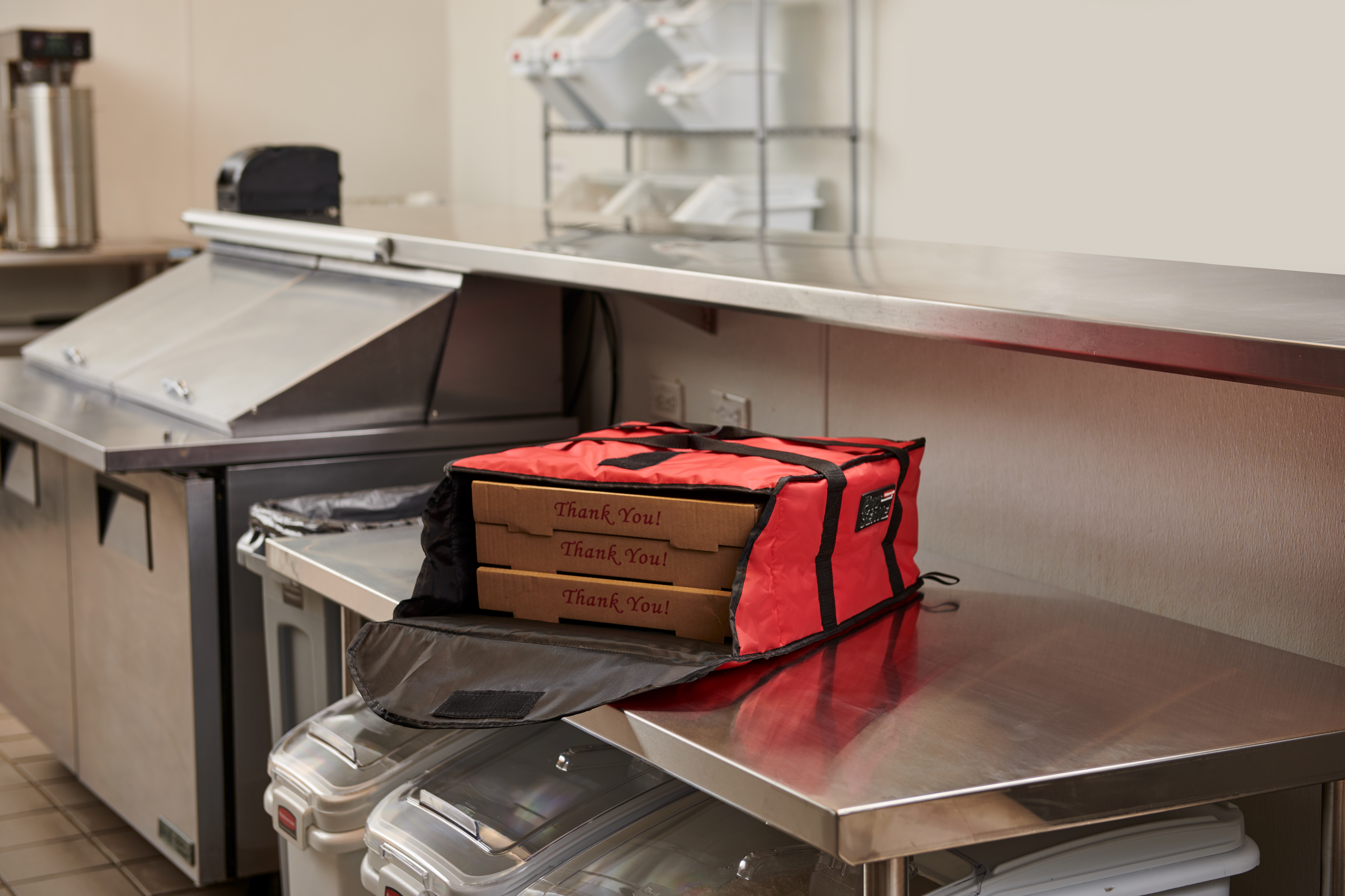 ProServe® Pizza Delivery Bags provide reliable and professional delivery bags for those on the go.
