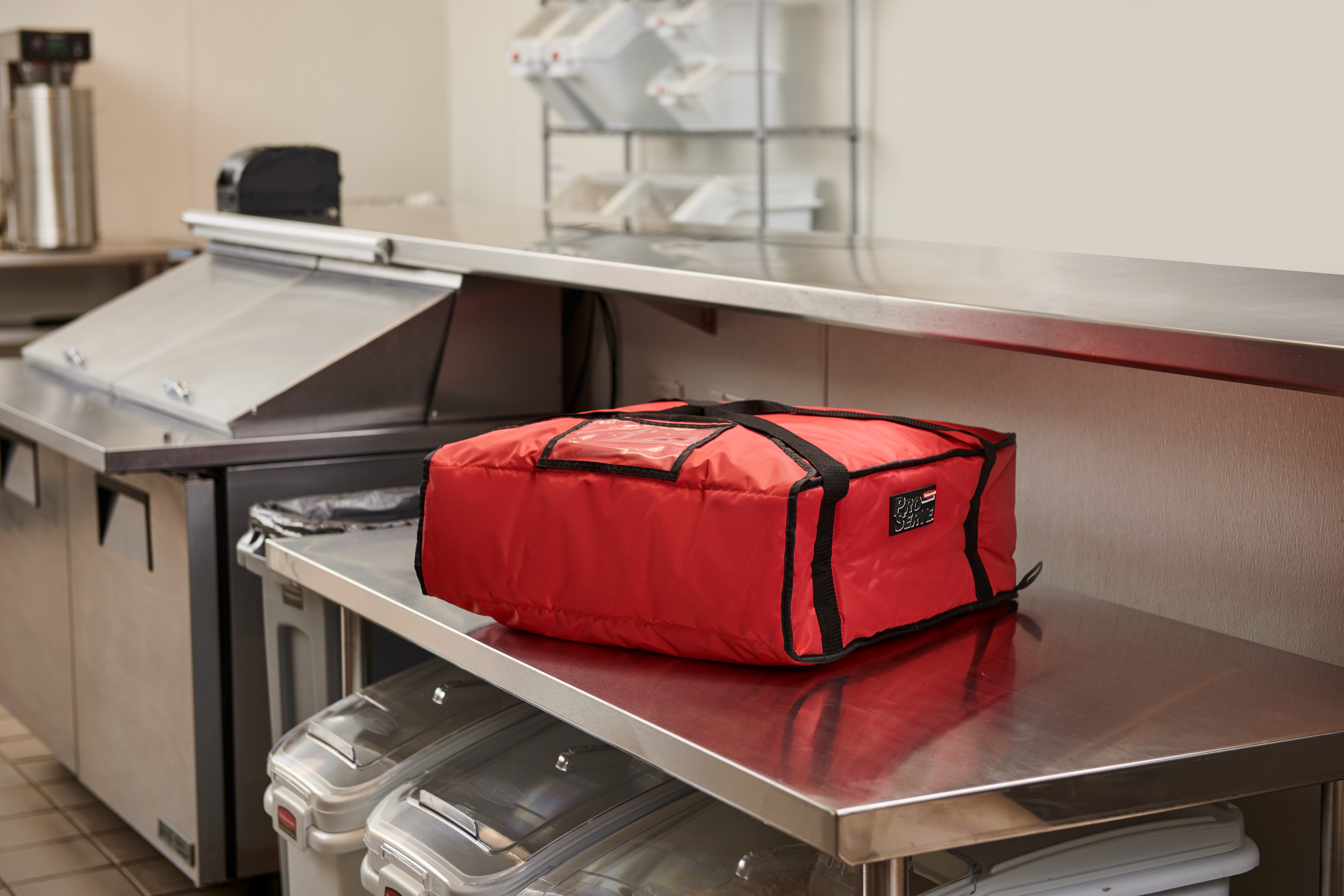 ProServe® Pizza Delivery Bags provide reliable and professional delivery bags for those on the go.