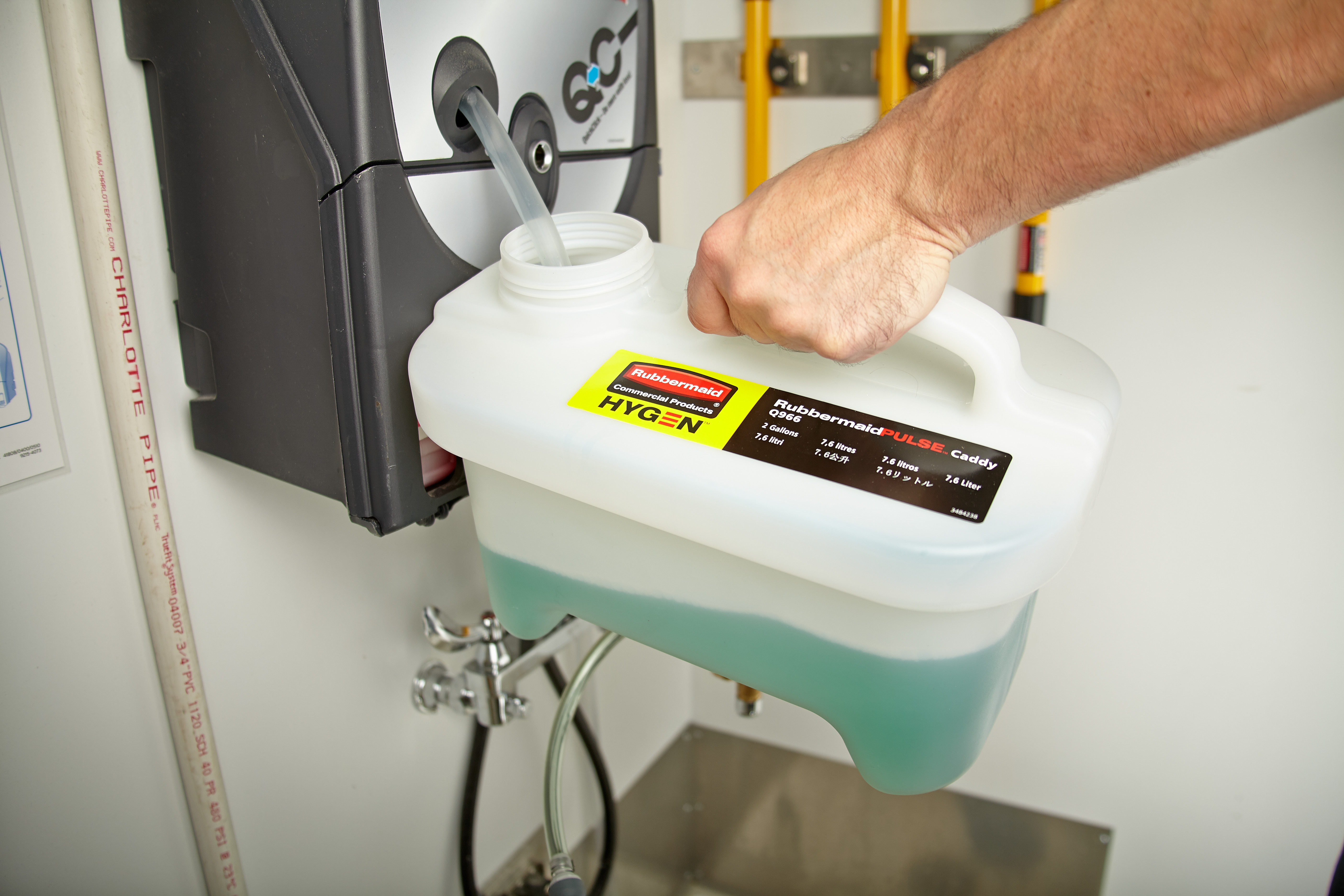 The Rubbermaid Commercial HYGEN™ PULSE™ High-Capacity Caddy allows users to easily clean up to 10,000 square feet, reducing the frequency of trips to the supply closet.