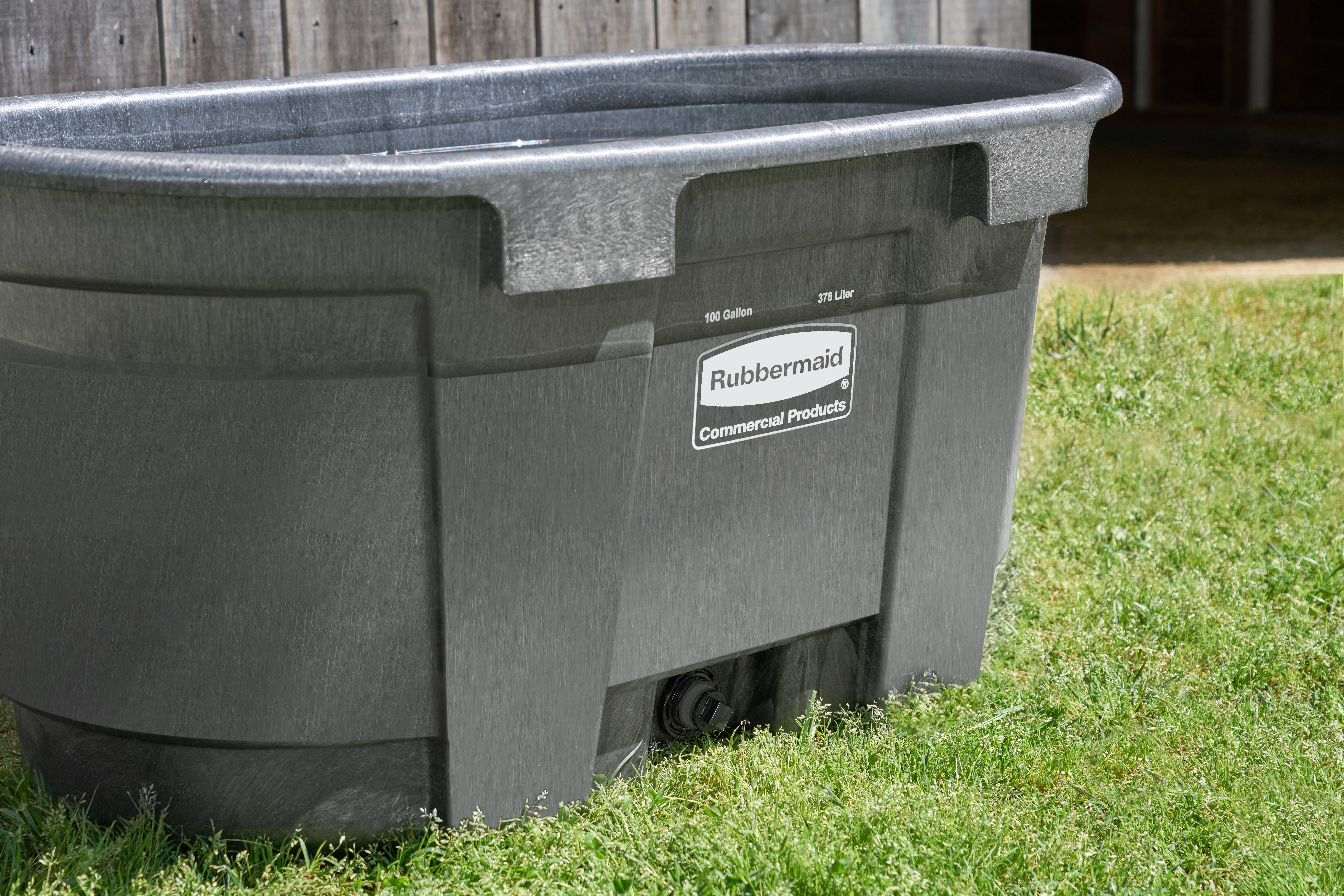 The 100 Gallon Stock Tank has a sleek appearance and smooth black color that features an over-sized drain plug for easy draining and cleaning. Constructed from molded polyethylene for superior performance and long-lasting durability in all types of weather. Traditionally used for providing drinking water to farm animals.