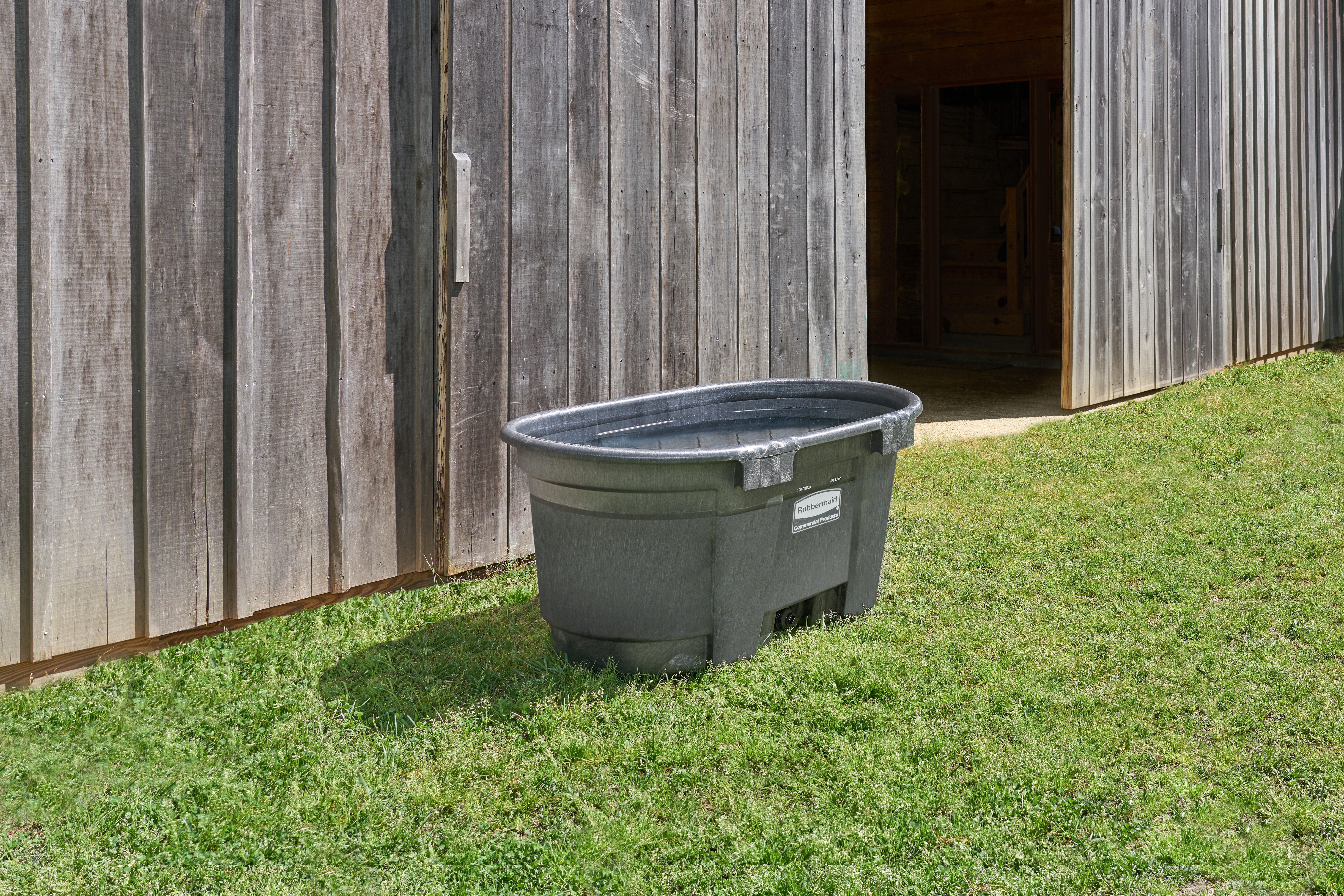 The 100 Gallon Stock Tank has a sleek appearance and smooth black color that features an over-sized drain plug for easy draining and cleaning. Constructed from molded polyethylene for superior performance and long-lasting durability in all types of weather. Traditionally used for providing drinking water to farm animals.