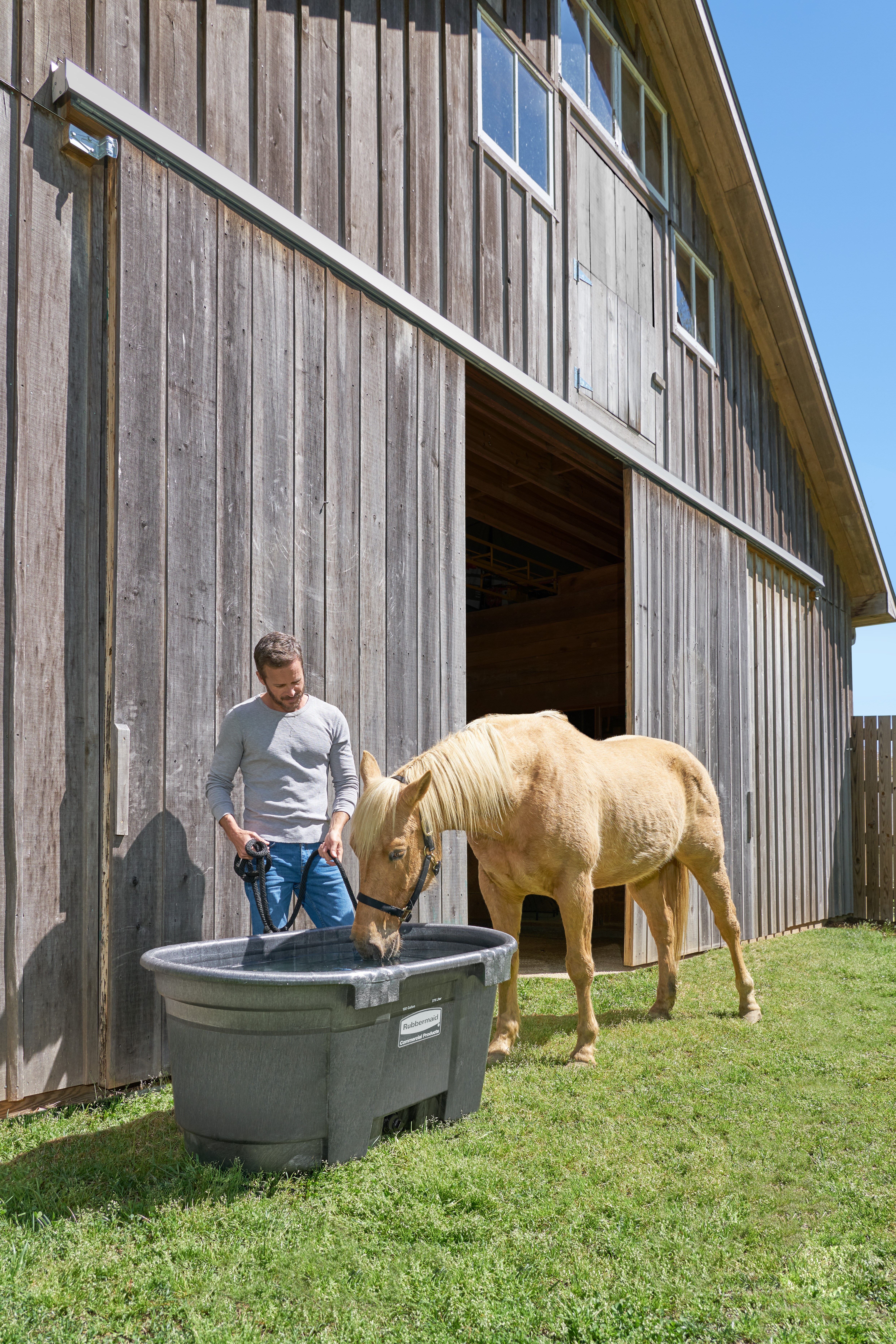 The 100 Gallon Stock Tank has a sleek appearance and smooth black color that features an over-sized drain plug for easy draining and cleaning. Constructed from molded polyethylene for superior performance and long-lasting durability in all types of weather. Traditionally used for providing drinking water to farm animals.