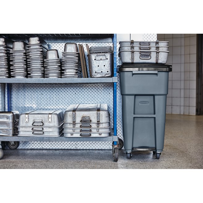 The Rubbermaid Commercial Step-On Rollouts with Casters facilitate hands-free waste disposal with the added benefit of superior mobility. Front swivel casters distribute weight evenly for enhanced maneuverability.