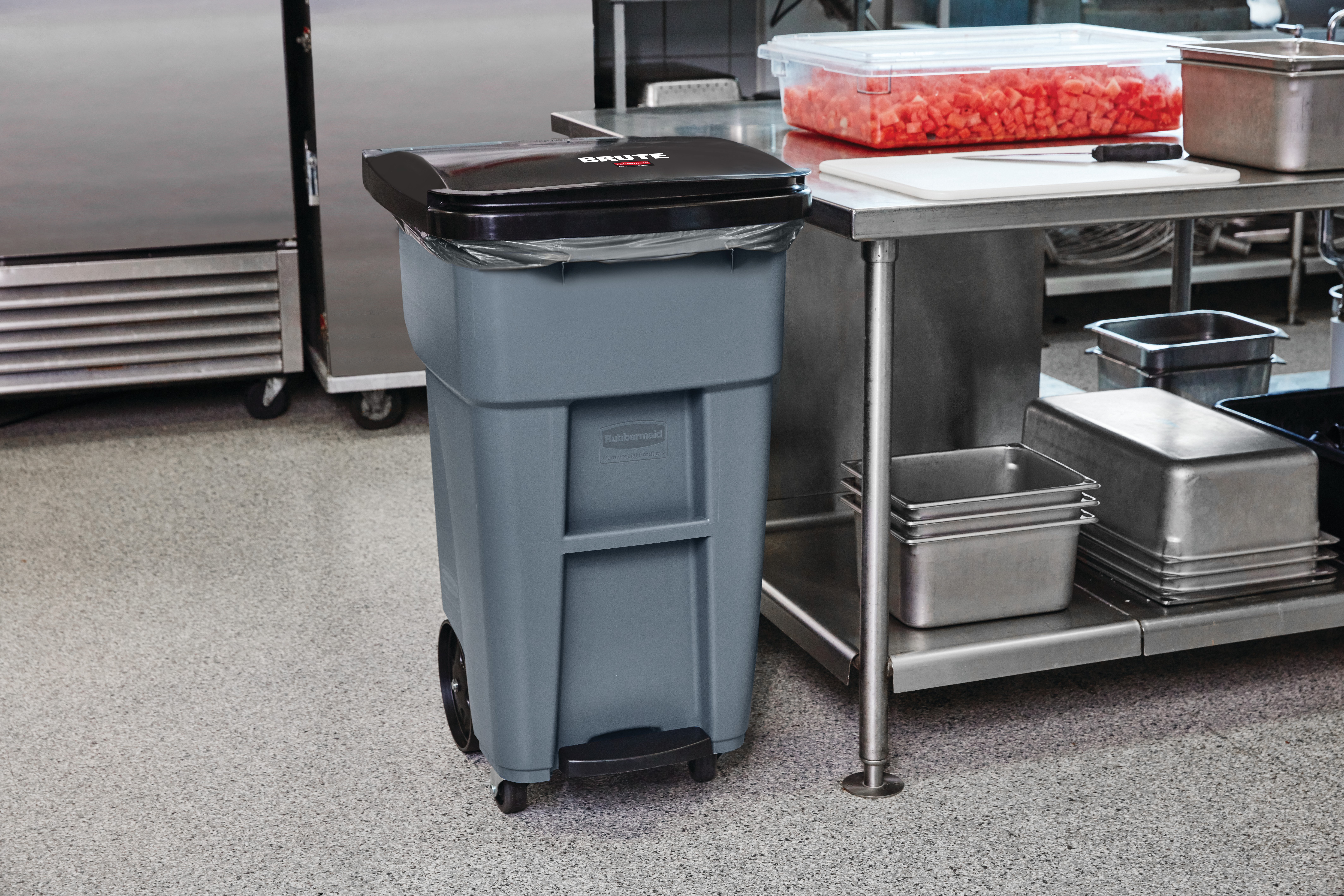 The Rubbermaid Commercial Step-On Rollouts with Casters facilitate hands-free waste disposal with the added benefit of superior mobility. Front swivel casters distribute weight evenly for enhanced maneuverability.