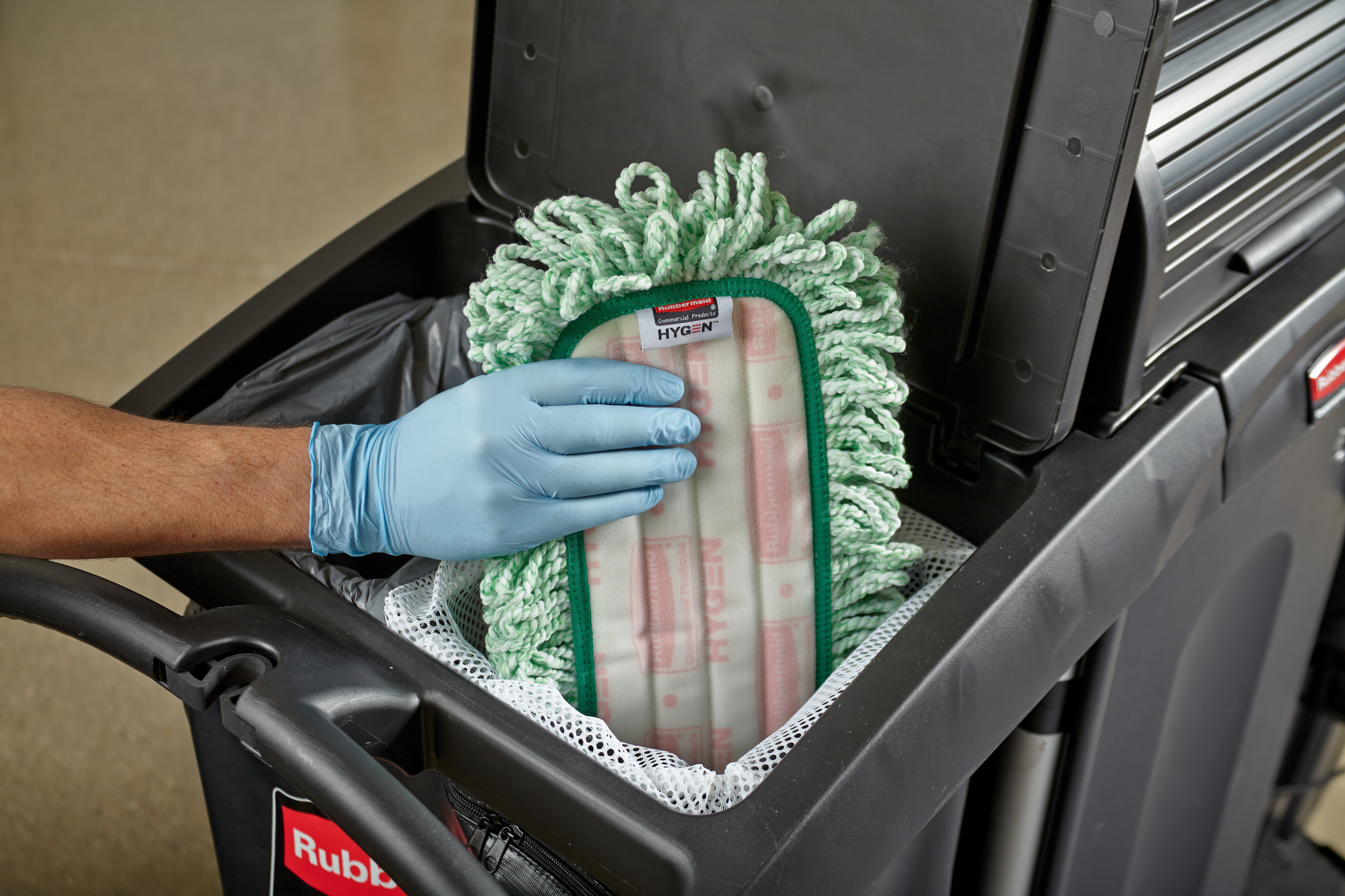 HYGEN™ Microfiber Dust Pads with Fringe are purposely designed to help Healthcare facilities reduce the risk of costly HAIs by maintaining cleaner and safer environments with products that have superior efficacy and improve worker productivity.