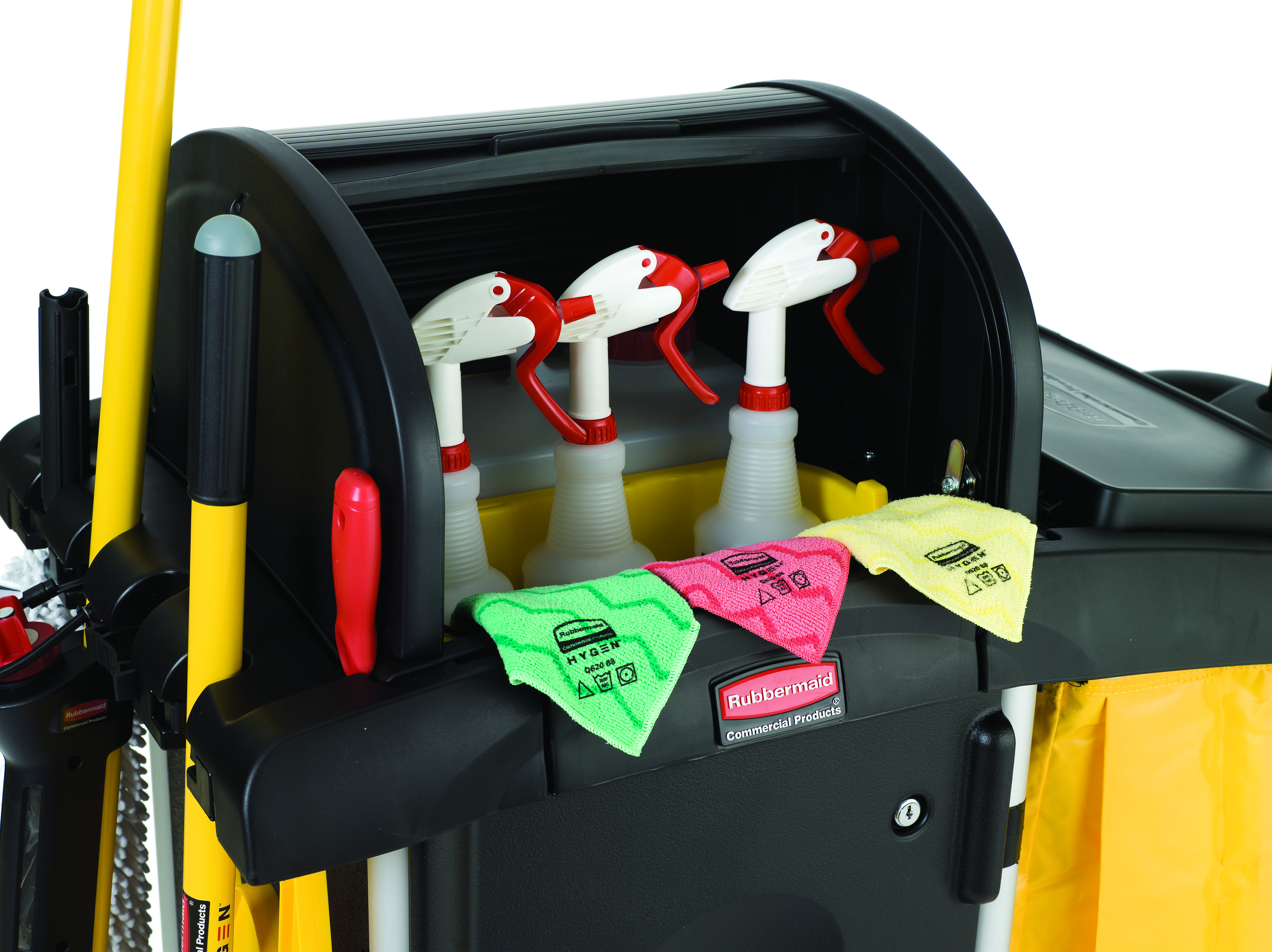 Il carrello delle pulizie a elevata sicurezza è provvisto di ruote silenziose e ruote con cuscinetti a sfera, oltre a una copertura e sportelli integrati con serratura per la massima sicurezza.