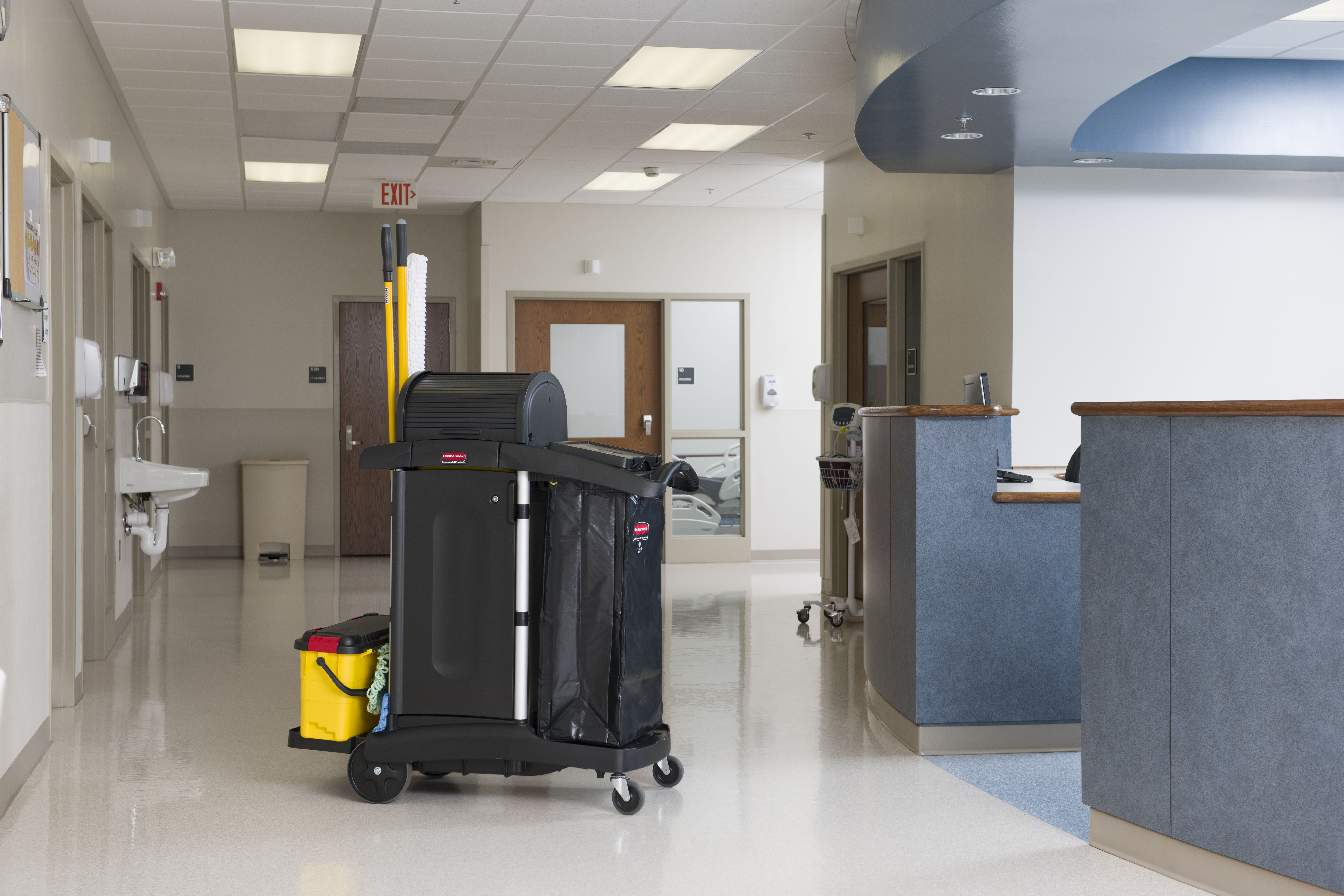 The Vinyl Bag for Janitorial Cleaning Carts is a high-capacity waste collection bag that can hold up to 34 gallons of soiled linens or waste – 20% more than traditional cart bags.