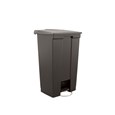 The Rubbermaid Commercial Legacy Step-On Container provides sanitary waste management. The step-on foot pedal reduces contamination and improves working conditions.