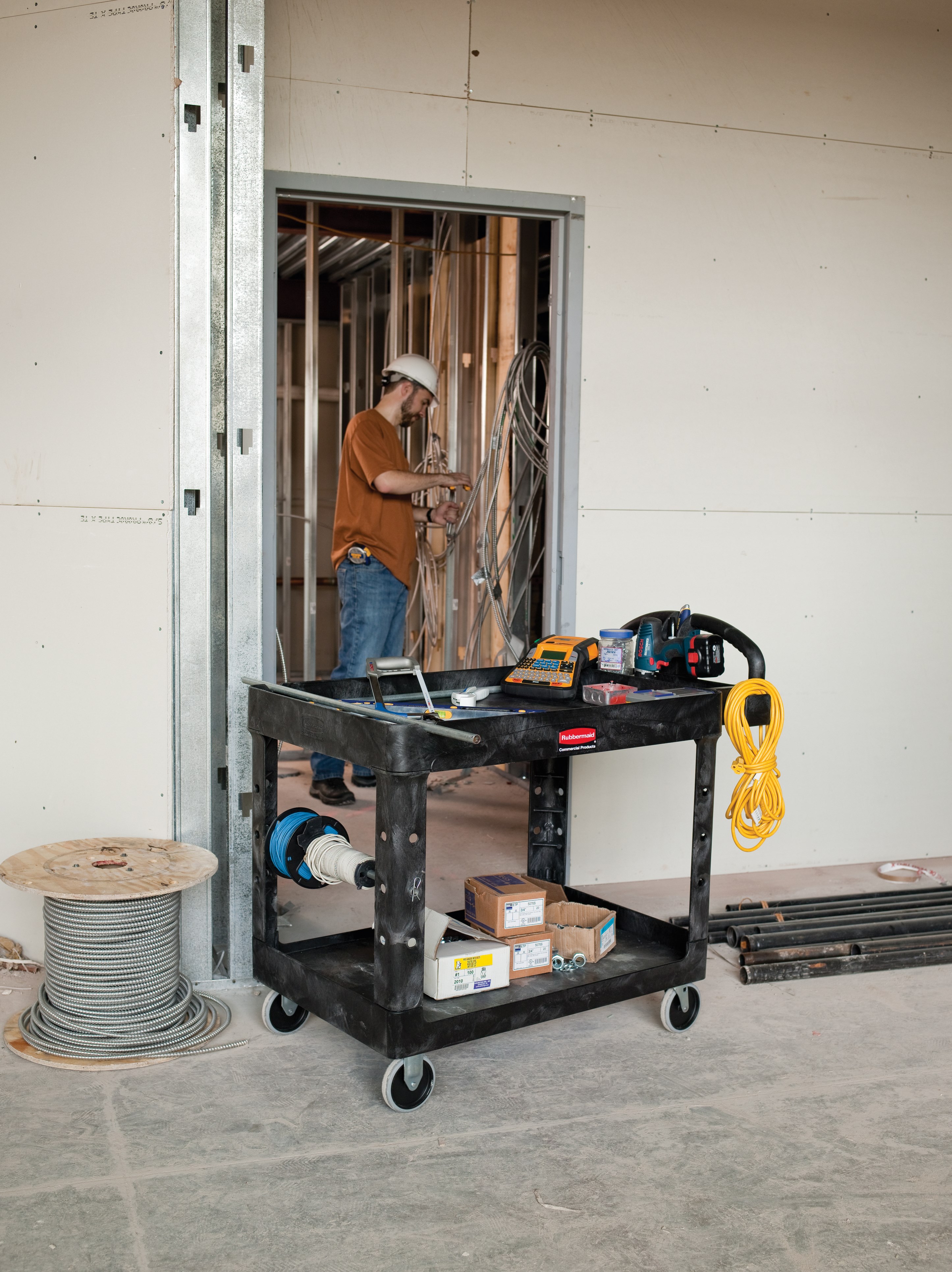 The Rubbermaid Commercial Heavy-Duty Utility Cart is a versatile, durable cart that can support up to 226 kg.