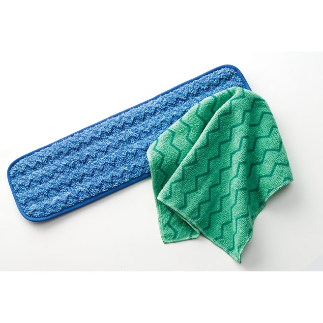 I mop per pulizia a umido in microfibra HYGEN™ Rubbermaid Commercial sono realizzati in fibre miste di nylon e poliestere di alta qualità che garantiscono prestazioni ineguagliabili.