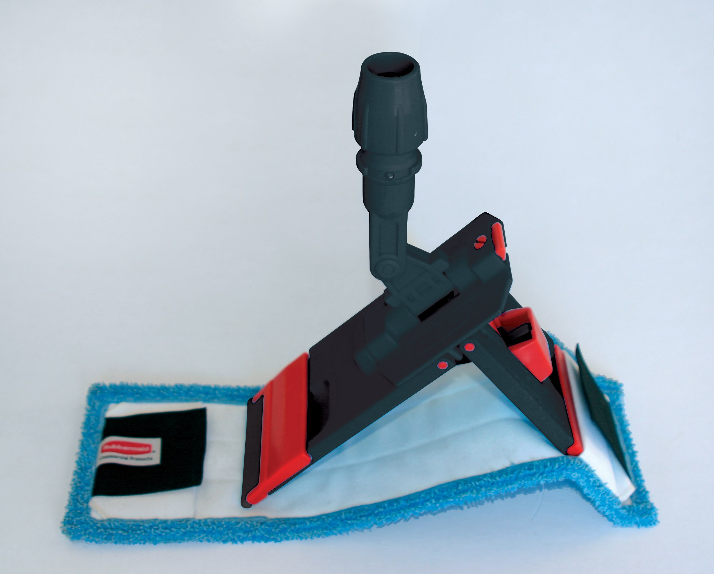 CLEANING/DISINFECTING MOP WITH FLAPS AND POCKETS