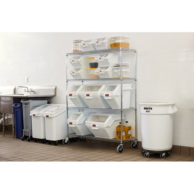 The Rubbermaid Commercial seven Colours of storage and prep tools help to reduce cross-contamination in your kitchen