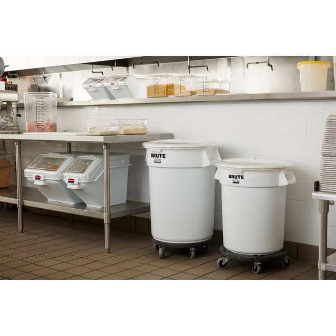 The Rubbermaid Commercial seven Colours of storage and prep tools help to reduce cross-contamination in your kitchen
