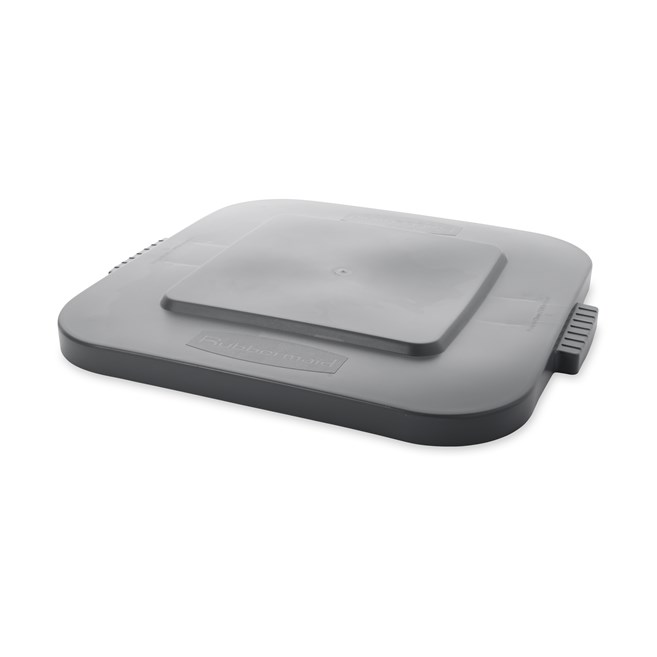 Las tapas de los contenedores cuadrados Rubbermaid Commercial BRUTE® reducen la acumulación al almacenarlos en el exterior. Las tapas resistentes y duraderas de los cubos se encajan para apilarlas de forma segura y estable.