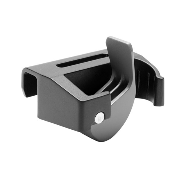 Des centaines de configurations différentes des clips Rubbermaid Slim Jim® permettent d’adapter le rangement des accessoires. Ces clips se fixent facilement au bord de n'importe quel collecteur Slim Jim® ou sur le rail porte-accessoires Slim Jim®.