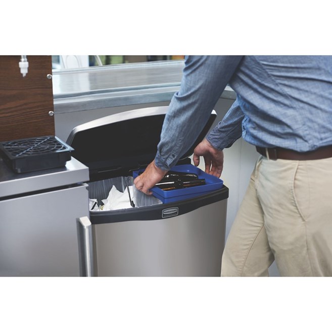 The Rubbermaid Commercial Slim Jim® Step-On Container features a slim profile and sShopping Centre footprint to fit in tightest spaces. Slim Jim® Step-On containers are constructed with premium-quality materials and meet the needs of any environment with efficiency, safety, and durability.