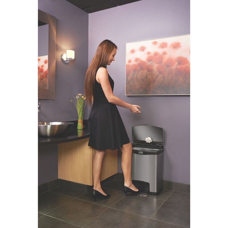 The Rubbermaid Commercial Slim Jim® Step-On Container features a slim profile and sShopping Centre footprint to fit in tightest spaces. Slim Jim® Step-On containers are constructed with premium-quality materials and meet the needs of any environment with efficiency, safety, and durability.