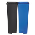 Le bac contribue à prolonger la durée de vie du collecteur à pédale Rubbermaid Slim Jim® version large (vendu séparément). En plastique non poreux résistant, ce bac est pourvu de contours lisses pour faciliter le nettoyage et de bandes de retenue qui maintiennent les sacs poubelle en place.