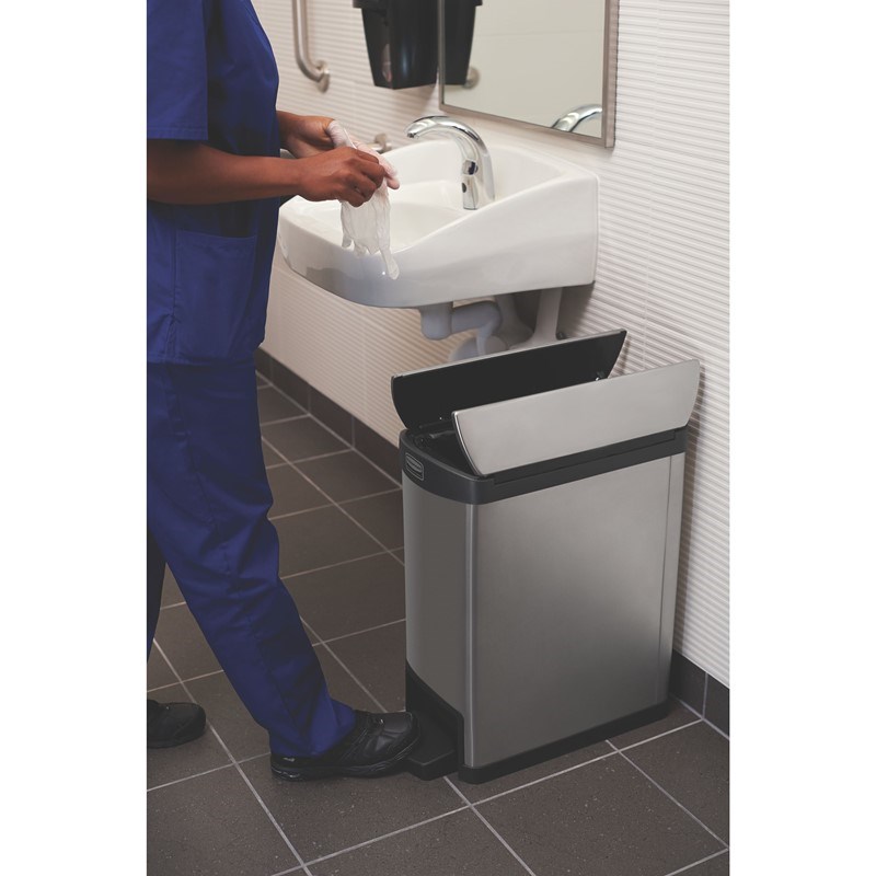 The Rubbermaid Commercial Slim Jim® Step-On Container features a slim profile and footprint to fit in tightest spaces. Slim Jim® Step-On containers are constructed with premium-quality materials and meet the needs of any environment with efficiency, safety, and durability.