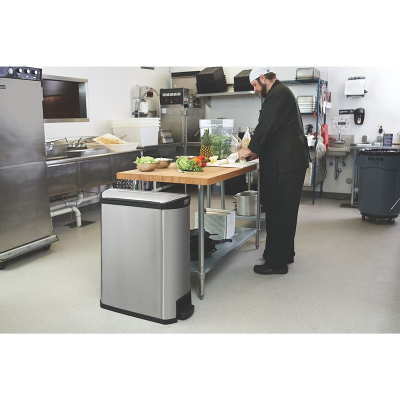 The Rubbermaid Commercial Slim Jim® Step-On Container features a slim profile and footprint to fit in tightest spaces. Slim Jim® Step-On containers are constructed with premium-quality materials and meet the needs of any environment with efficiency, safety, and durability.