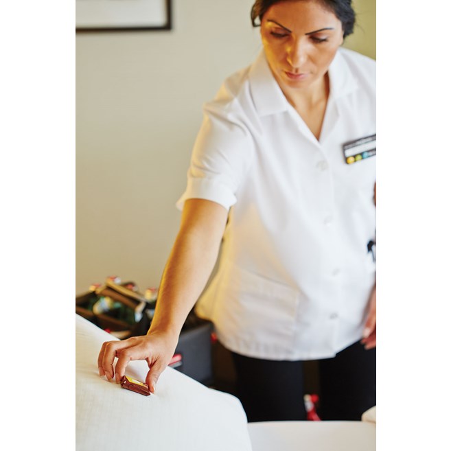 The Rubbermaid Commercial Executive Quick Cart Caddy is great for organizing amenities with its adjustable and removable dividers.