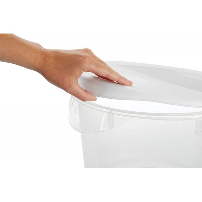 The Rubbermaid Commercial seven Colours of storage and prep tools help to reduce cross-contamination in your kitchen