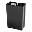 De Rubbermaid Commercial Slim Jim® Front Step-On Binnenbak heeft een langere levensduur dan de Rubbermaid Commercial Slim Jim® Front Step-On Container (afzonderlijk verkocht). Deze binnenbak is gemaakt van duurzaam, lekvast plastic en heeft gladde contouren voor een eenvoudige reiniging en een haak voor het vastzetten van de zak.