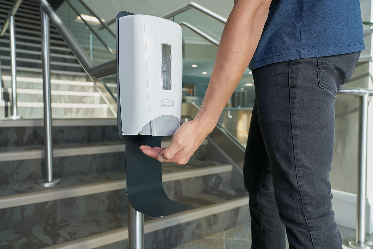 The Pole Mount Station allows touch-free and manual hand sanitiser dispensers to be placed in easily overlooked spaces like poles and railing for convenient access.