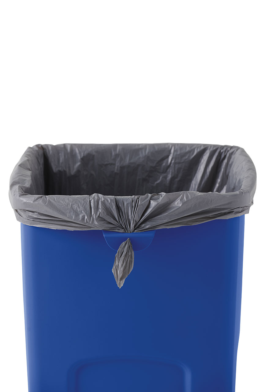 Die 4-eckigen Untouchable®-Behälter von Rubbermaid Commercial sind platzsparend und wirtschaftlich.