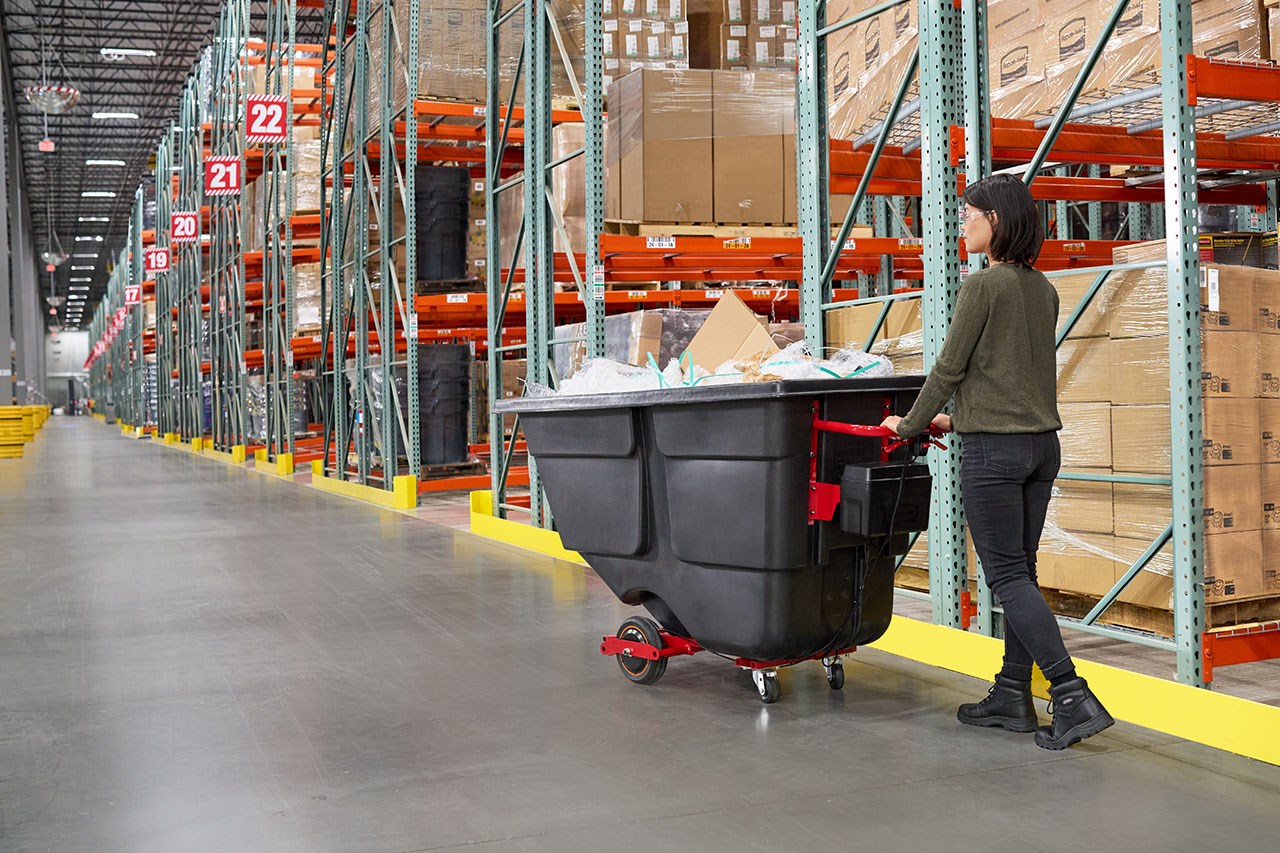 The Motorized Rotomolded Tilt Truck, boosted by PROPWR™ batteries, is ideal for users who want the benefits of using cordless motorized power for moving heavy loads and reducing user strain.