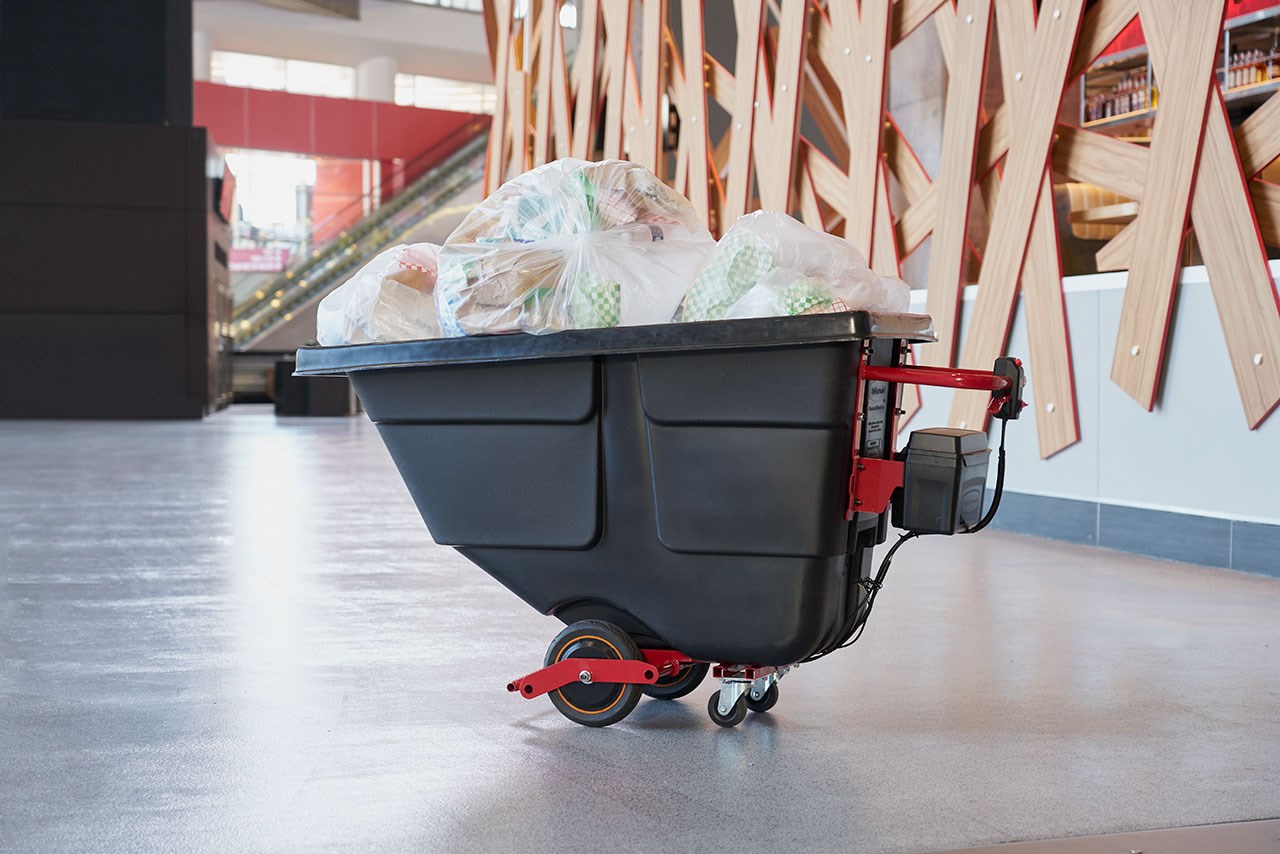 The Motorized Rotomolded Tilt Truck, boosted by PROPWR™ batteries, is ideal for users who want the benefits of using cordless motorized power for moving heavy loads and reducing user strain.