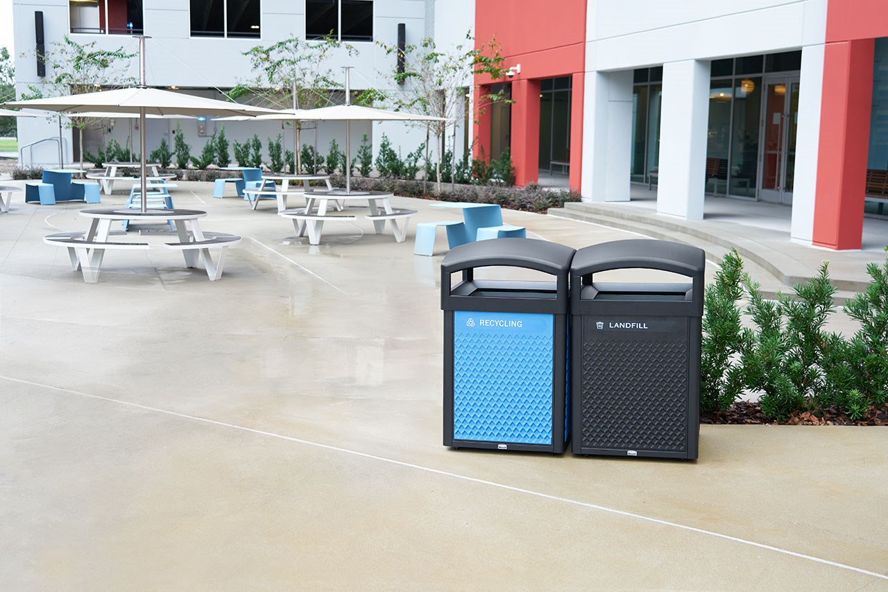 Tailor™ Metal Frames provide an upscale, dimensional look that complements contemporary outdoor environments.