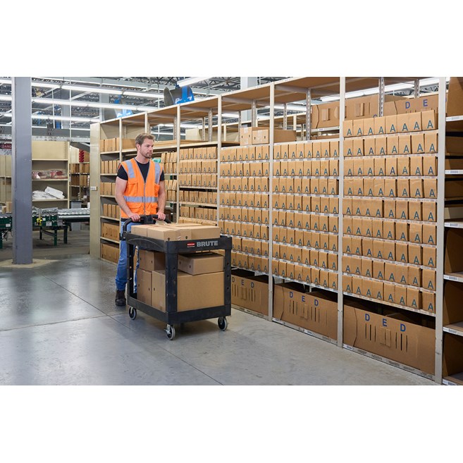The BRUTE Heavy-Duty Utility Cart with Lipped Shelf transports materials, supplies, and heavy loads securely with up to 500 lbs. load capacity. The lipped shelves prevents items from falling off the cart and features an integrated V-notch to hold pipe and conduit securely for safe cutting.