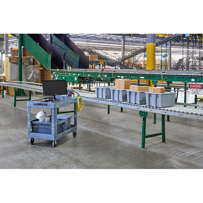 The BRUTE Heavy-Duty Utility Cart with Lipped Shelf transports materials, supplies, and heavy loads securely with up to 500 lbs. load capacity. The lipped shelves prevents items from falling off the cart and features an integrated V-notch to hold pipe and conduit securely for safe cutting.