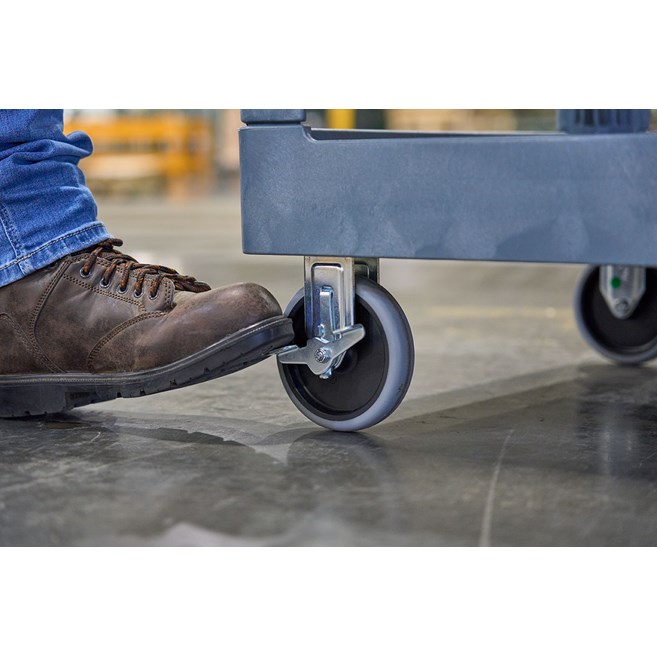 The BRUTE Heavy-Duty Utility Cart with Lipped Shelf transports materials, supplies, and heavy loads securely with up to 500 lbs. load capacity. The lipped shelves prevents items from falling off the cart and features an integrated V-notch to hold pipe and conduit securely for safe cutting.