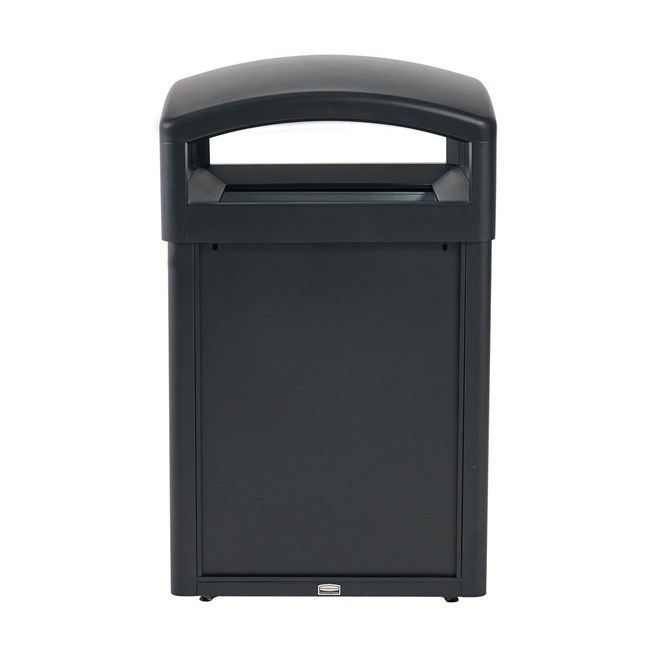 Tailor™ Metal Frames provide an upscale, dimensional look that complements contemporary outdoor environments.
