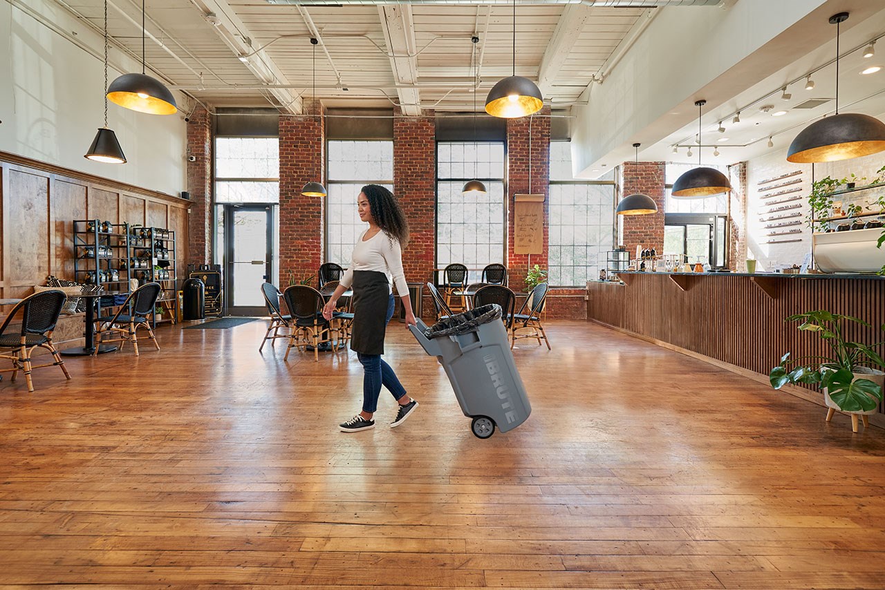 The Wheeled BRUTE® Container allows you to move loads 5X easier* even over rough terrains to improve productivity and reduce the risk of injury.